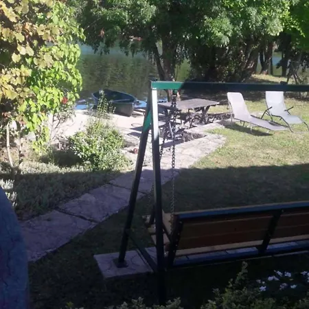 Casa de Férias Sadrvan Noor