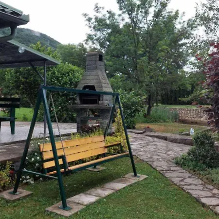 Casa de Férias Sadrvan Noor